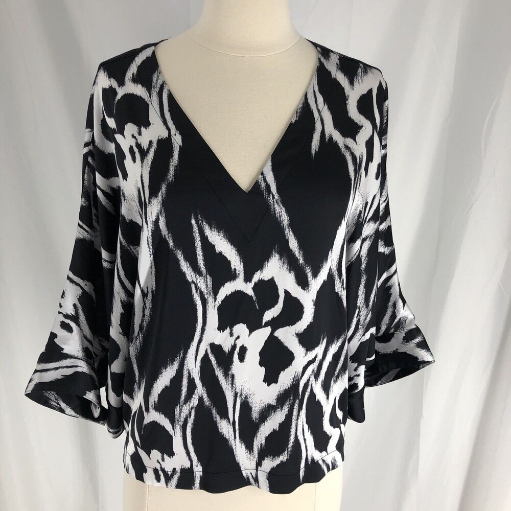 White House Black Market Women’s Size Small Short Batwing Sleeve Blouse